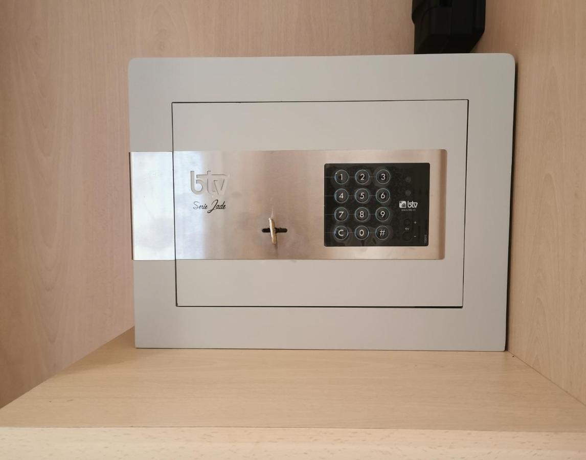Apartament Modern A Girona Centre, Parking Gratis Esterno foto
